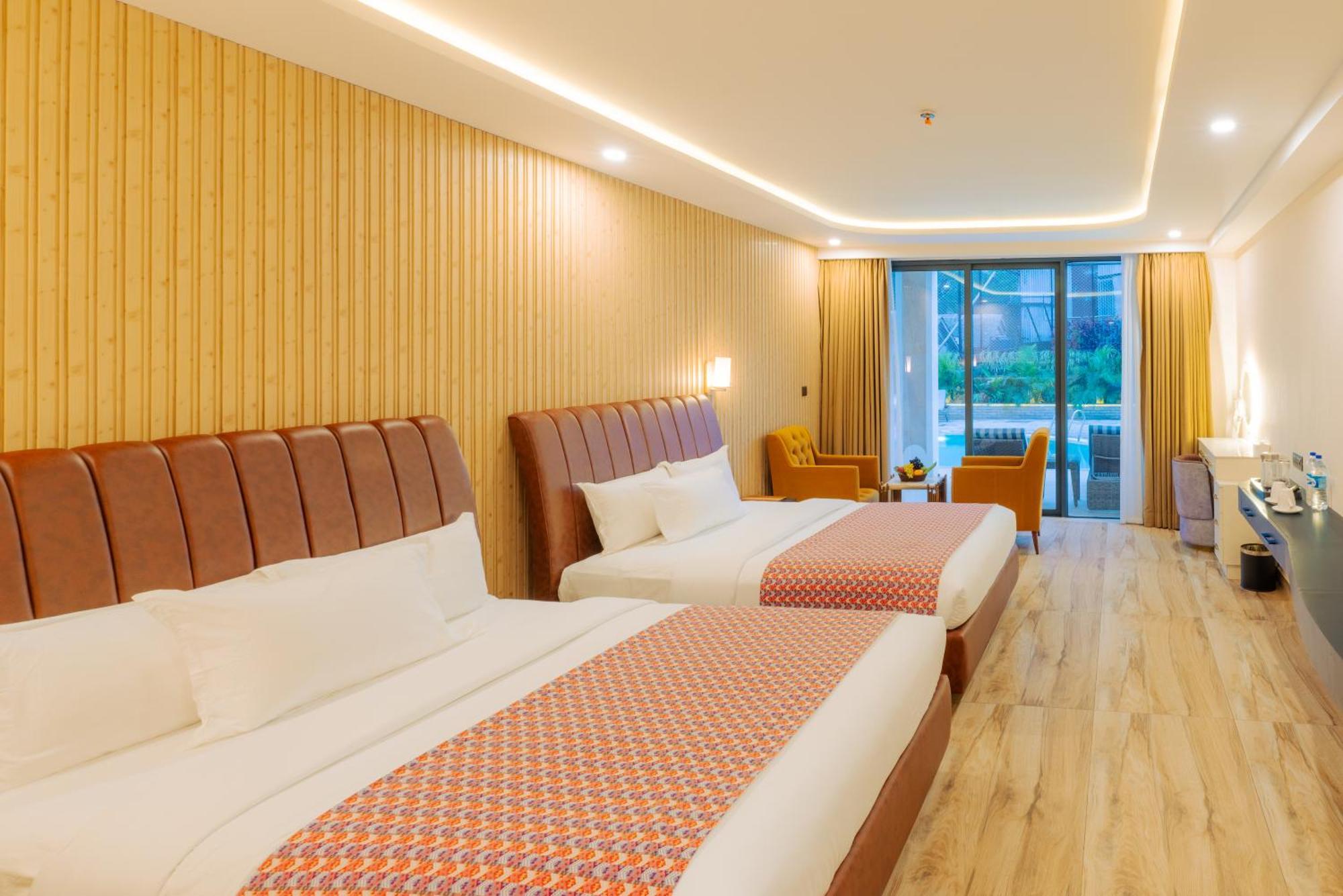 Lake View Resort Pokhara Exterior foto