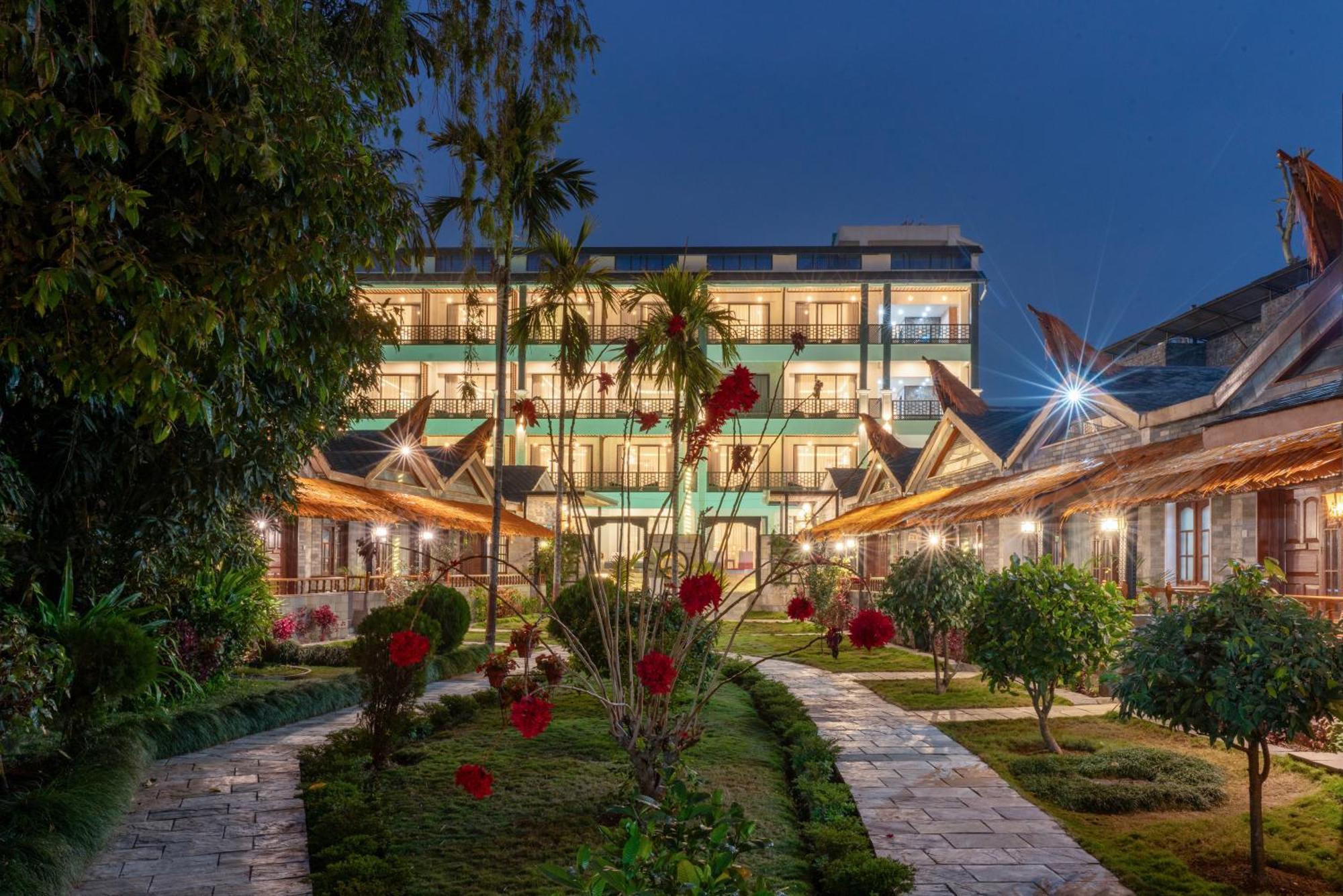 Lake View Resort Pokhara Exterior foto